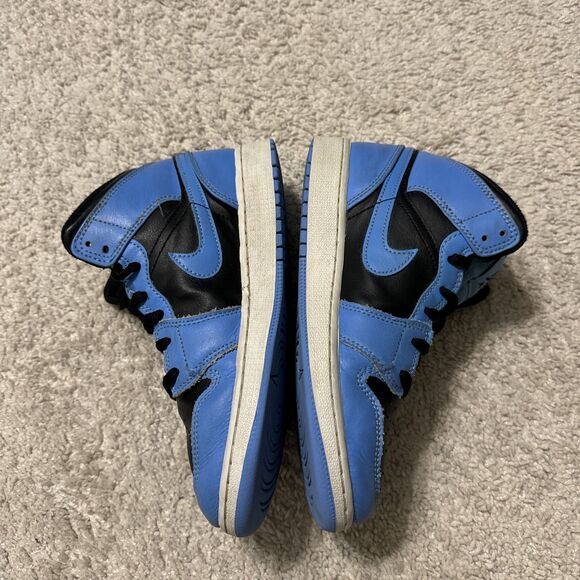 Nike Air Jordan 1 Mid University Blue Black DQ8423-401 Gradeschool Size 5Y 6.5W - Picture 4 of 8